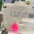 Замок двері перед лів Volkswagen Passat B6 3C1837015A