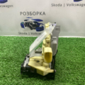 Замок передньої двері, правої пассат Volkswagen Passat B6 3C1837016A