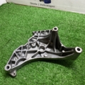 Кронштейн подушки (опори) двигуна, передньої Volkswagen Passat B7 (2010-2015) 03L199207