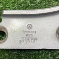 петля кришки багажника Volkswagen Passat B7 (2010-2015) 3C5827302B