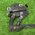 Кронштейн капот  Volkswagen Passat B7 3AA823302OEM