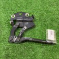 Кронштейн капот  Volkswagen Passat B7 3AA823302OEM
