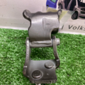Петля кришки багажника ліва B6 Variant (365) 2.0 TDI Volkswagen PASSAT B7 3C9827301D