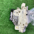 Замок двері перед лів Volkswagen PASSAT B7 3C1837015A