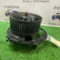 Моторчик, вентилятор печки Volkswagen Passat B8 5Q1819021B
