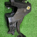 Педаль тормоза с кронштейном.B8 Volkswagen Passat B8 5Q1723058AJ