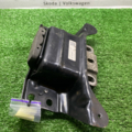 Подушка (опора) двигателя левая B8 Volkswagen Passat B8 5Q0199555R