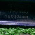 Петля капота левая volkswagen passat Volkswagen  3B0823301