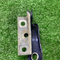 Петля капота левая volkswagen passat Volkswagen  3B0823301
