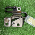 Петля передньої правої дверки фольксваген гольф 5 Volkswagen  1K0831412L