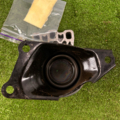 Подушка двигуна t5 Volkswagen  7H0199256F