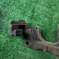 Скоба переднего суппорта T5 Volkswagen  7L6615125A