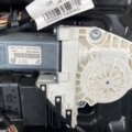 Моторчик склопідйомника задній правий Volkswagen Tiguan I (2007-2016) 5N0959704D
