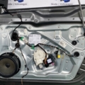 Стеклоподъемник передний правый  Volkswagen Tiguan I (2007-2016) 5N0837462