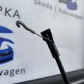 Тросік замка двері передньої правої Volkswagen Tiguan I (2007-2016) 5N0837085E