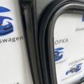 Ущільнювач дверей передній лівий  Volkswagen Tiguan I (2007-2016)