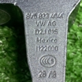 8V5833404C VAG петля передніх дверей Volkswagen Tiguan II (2016-до тепер) 8V5833404C