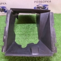 Дефлектор радіатора інтеркуллера, лівий Volkswagen Touareg I (2002-2010) 7L6117335A