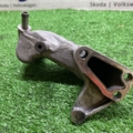 Фланець системи охолодження Volkswagen Touareg I (2002-2010) 070121133C
