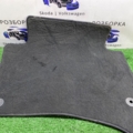 Коврик для підлоги здній правий Volkswagen Touareg I (2002-2010) 7L0061511041