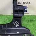 Кріплення торпедо під кермо Volkswagen Touareg I (2002-2010) 7L6880499D