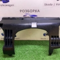 Кріплення торпедо під кермо Volkswagen Touareg I (2002-2010) 7L6880499D