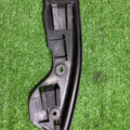 Кронштейн бампера заднього зовнішній правий Volkswagen Touareg I (2002-2010) 7L6807394A