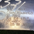 Кронштейн кріплення панелі приладів Volkswagen Touareg I (2002-2010) 7L6858435B
