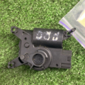 Моторчик заслонок пічки Volkswagen Touareg I (2002-2010) 52411483R04