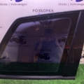 Скло багажника права заднє Volkswagen Touareg I (2002-2010) 7L6845298