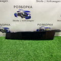 Накладка молдинг стойки двери передней правой Volkswagen Touareg II (2010-2018) 7P6837902