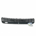 Решітка бампера переднього vw touareg nf Volkswagen Touareg II (2010-2018) 7P6853677A