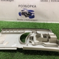 Заглушка стойки Volkswagen Touareg II (2010-2018)