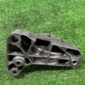 Кронштейн двигуна правий  2.5TDI  Volkswagen Transporter T5 (2003-2015) 7H0199207B