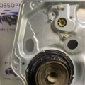 Склопідйомник двері передньої правої Volkswagen Transporter T5 (2003-2015) 7H0837730AP