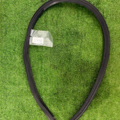 УПЛОТНИТЕЛЬ КАПОТА РЕЗИНОВЫЙ T5 Volkswagen  7H0823737D
